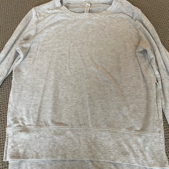 Alo yoga sweatshirt - Picture 2 of 2